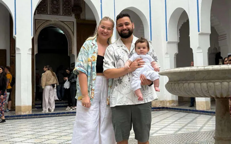 Vacances au Maroc : Un Couple Britannique au Cœur d'une Tempête sur les Réseaux Sociaux