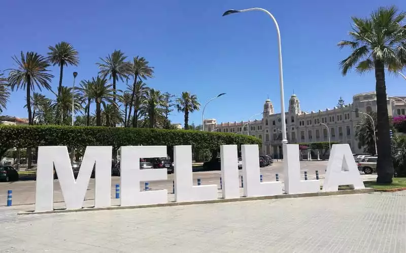 Marroquíes Ceuta y Melilla: España sube el tono