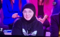 Amel, nouvelle chroniqueuse voilée sur TPMP, ne fait pas l'unanimité