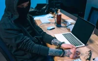 Arrestation d'un célèbre hacker après deux ans d'enquête au Maroc