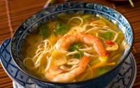 Soupe de crevettes et nouilles chinoises 