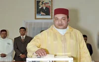 Le Roi Mohammed VI et le Prince Moulay Rachid votent à Rabat