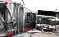 Collision frontale entre un tramway et un camion à Casablanca