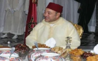 Le Roi Mohammed VI et Lalla Salma prennent l'Iftar chez Akhannouch à Casablanca