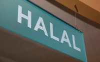 La justice française ordonne à une prison de servir halal
