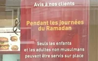 Des Marocains revendiquent le droit de manger en plein public pendant Ramadan