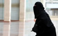 Rumeur : la femme en niqab qui attaque au couteau