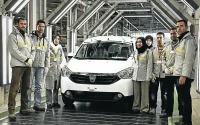 Des ouvriers de Renault Maroc en Inde