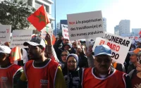 Plusieurs milliers de personnes manifestent contre le gouvernement à Casablanca
