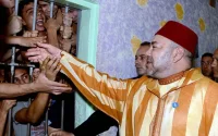 Le roi Mohammed VI rend visite à des détenus de la prison d'Oukacha (vidéo)