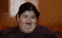 Aya, Marocaine de 11 ans, 200 kilos, raconte son calvaire (vidéo)