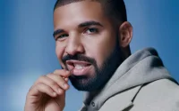 Le rappeur Drake dément avoir demandé à des femmes d'enlever leur voile (vidéo)