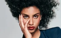 Imaan Hammam en couverture de Vogue (photo)