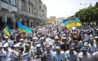 Des centaines de manifestants défilent à Casablanca en soutien au Hirak