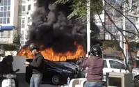 Un bus prend feu à Casablanca (vidéo)