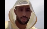 Qatar : Medhi Benatia à la mosquée en motocyclette et djellaba (vidéo)