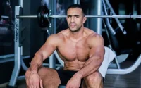 Badr Hari choisit ses adversaires