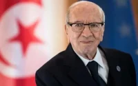 Mohammed VI rend hommage à Béji Caïd Essebsi