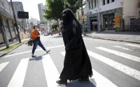 Pays-Bas : la police pas motivée à appliquer la loi anti-burqa
