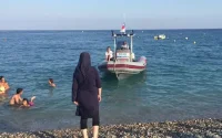France : "SOS racisme" traque les discriminations sur les plages