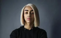 En concert en France : Bilal Hassani visé par des projectiles sur scène