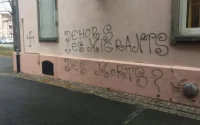 Alsace : des inscriptions racistes au domicile d'un maire 