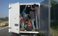 Belgique : 12 migrants retrouvés dans un camion frigorifique