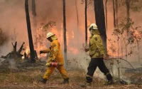 Des musulmans offrent 36.000 bouteilles d'eau aux pompiers et aux victimes de l'incendie en Australie