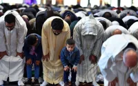 France : la communauté musulmane autorisée à se rendre à la mosquée