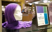 Etats-Unis : elle crée et offre des hijabs au personnel soignant