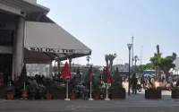 À Casablanca, cafetiers et restaurateurs s'affairent