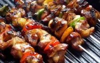 Brochettes de viande marinées