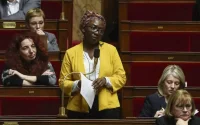 France : l'image d'une députée collier au cou comme une esclave fait polémique