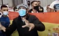Sebta : des Marocains protestent contre leur rapatriement en brandissant le drapeau espagnol