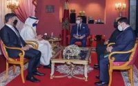 Le roi Mohammed VI reçoit le ministre émirati des Affaires étrangères