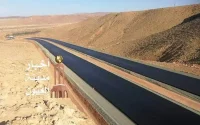 Les travaux de la voie express Tiznit-Dakhla avancent à grands pas