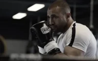 Badr Hari propose une immersion dans sa vie privée (vidéo)