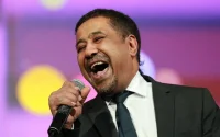 Cheb Khaled critiqué en Algérie, mais célébré au Maroc 