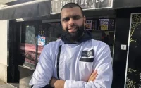 À Mantes-la-Jolie, un restaurateur marocain a offert gratuitement des burgers aux SDF