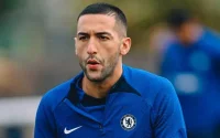 Hakim Ziyech restera à Chelsea, malgré lui 