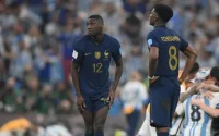 Des joueurs français victimes d'insultes racistes , plainte de la FFF