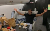 Après son sacre à Madrid, Lamine Yamal s'offre un McDonald's en jet privé