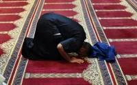 Une campagne pousse les jeunes Marocains à prier