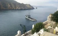 Un navire de guerre espagnol arrive près des côtes marocaines
