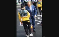 Soufiane Touzani fait un "petit pont" au roi Willem-Alexander (Vidéo)