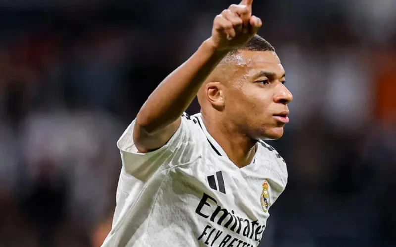 Un footballeur marocain sanctionné à cause de Kylian Mbappé