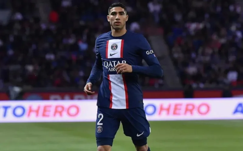 Malgré son trophée de meilleur latéral droit, Achraf Hakimi devrait quitter le PSG