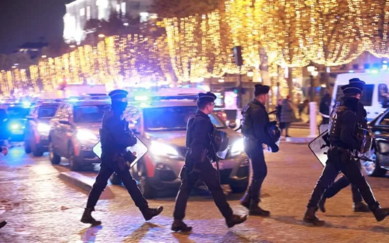 France : 36 arrestations sur les Champs Élysées après la victoire du Maroc