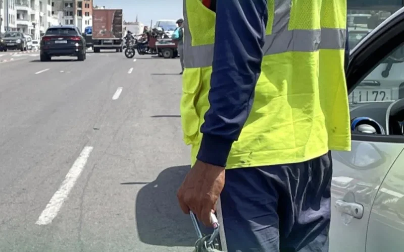 A Agadir, les gardiens de parking font la loi