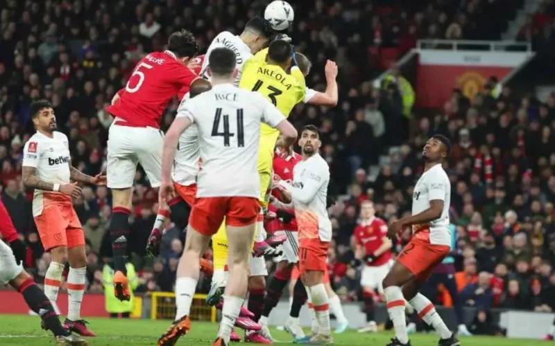 La grosse bourde de Nayef Aguerd (vidéo) 